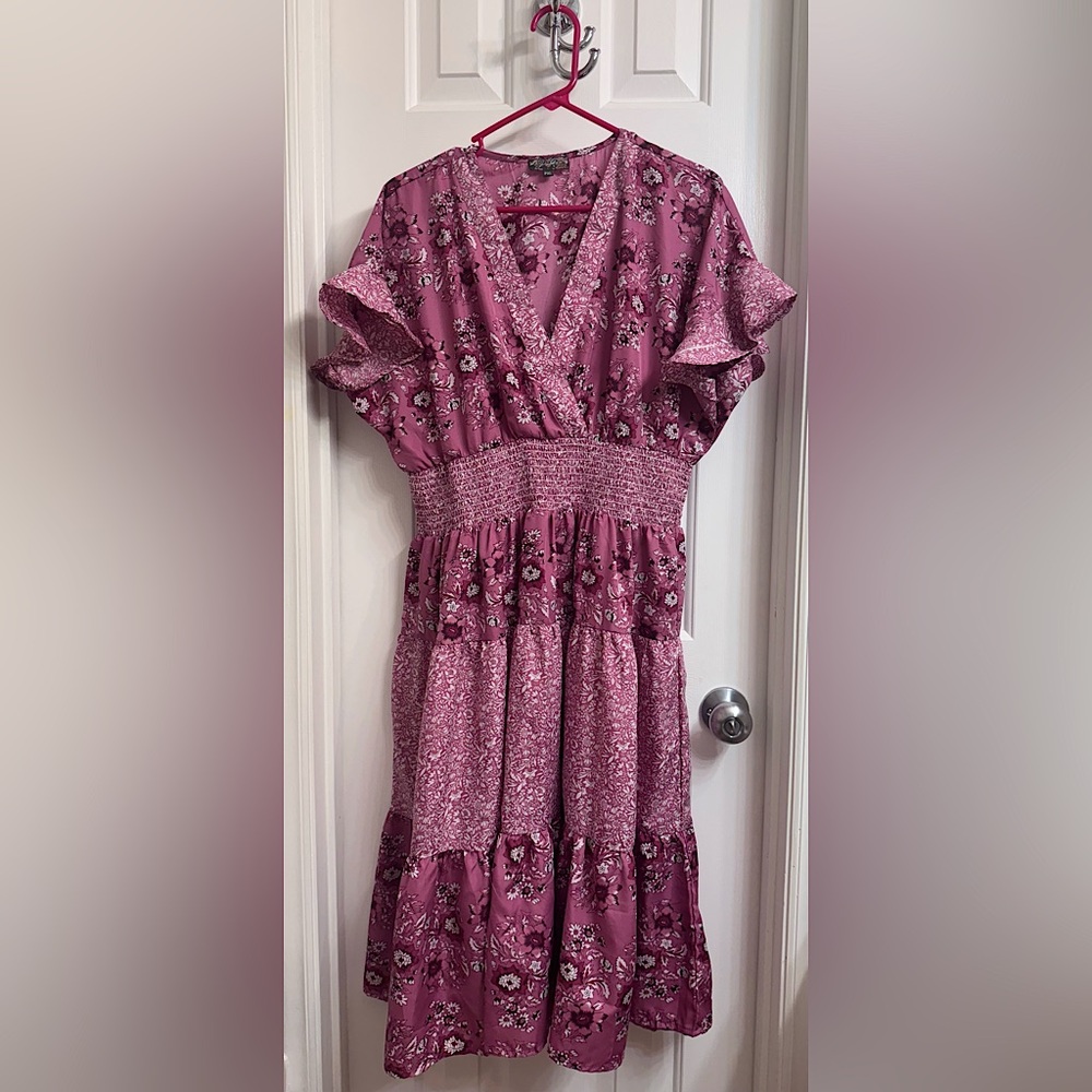 J Gee Women’s XLP Floral Pinkish Tiered Midi Dress Smocked Waist Ruffle Sleeve